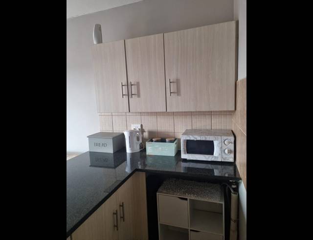 2 BEDROOM PROPERTY TO RENT IN DIE BULT